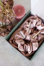 Load image into Gallery viewer, The Heatless Hair Curling Kit